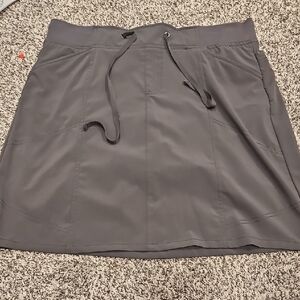 Women's Gray Skort. Khakis & Co Outdoors. Size 10
